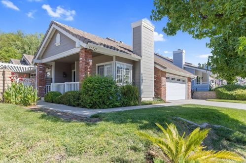 27221 Camden Pl, Santa Clarita, CA 91354-2610