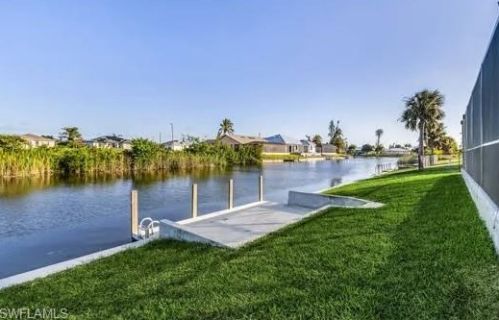 2227 2 Ter, Cape Coral FL  33990-1024 exterior