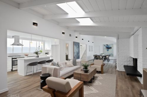 317 8th St, Manhattan Beach CA  90266-5629 exterior