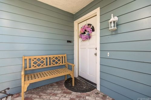 28432 Victoria Rd, Santa Clarita, CA 91384-3047