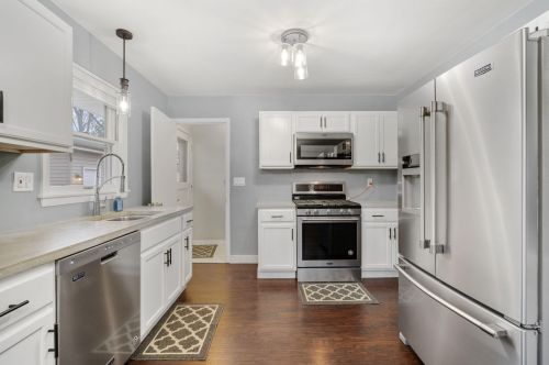 4605 Fountain Ave, Milwaukee, WI 53223-4437