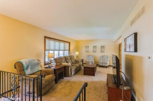 540 Pierce Ave, Dyer, IN 46311-1161