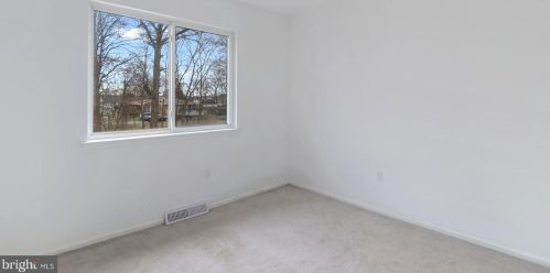 27 Heatherfield Way, Dover DE  19904-9749 exterior