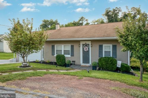 705 Monroe St, Harrisburg, PA 17113-3124