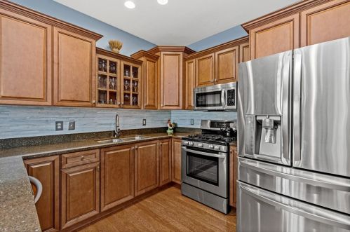 105 Isleworth Way, Gibsonia PA  15044-6083 exterior