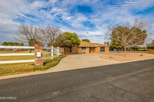 966 Desert Ln, Gilbert, AZ 85234-2500