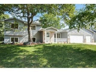 3725 Cardinal Way, Saint Paul, MN 55123-2428
