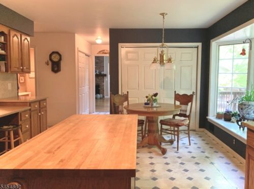 97 Bald Eagle Rd, Hackettstown NJ  07840-2824 exterior