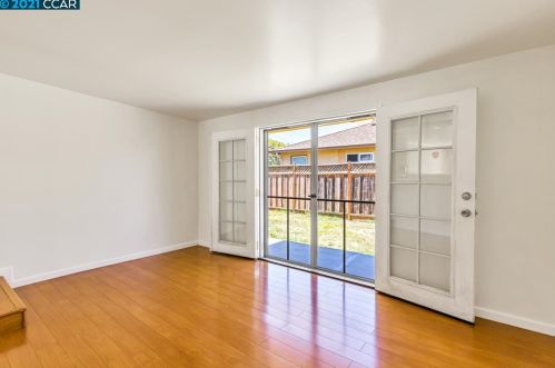 997 Hacienda Ave, San Lorenzo CA  94580-2856 exterior