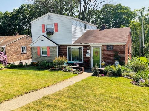 329 Glencoe Dr, Pittsburgh, PA 15122-2625