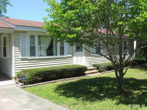 206 Strickland Dr, Smithfield, NC 27577-3130