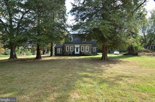 380 Ivy Mills Rd, Glen Mills PA  19342-1424 exterior