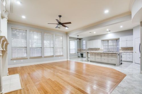 3401 Leighton Ridge Dr, Plano TX  75025-4394 exterior