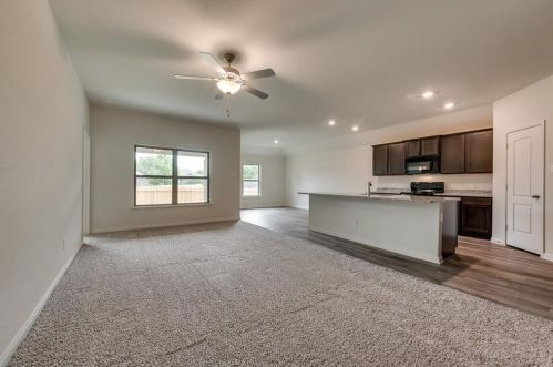 725 Myers St, Seagoville, TX 75159-2218