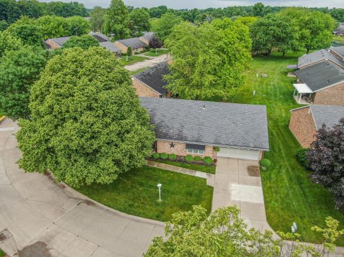 2219 Manhattan Blvd, Springfield OH  45504-4256 exterior