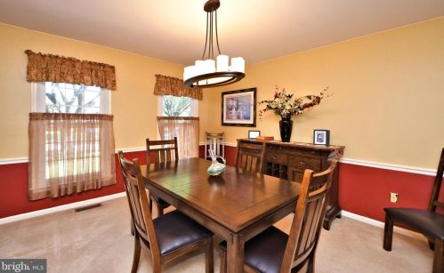 122 Claremont Dr, Lansdale PA 19446-6361 exterior