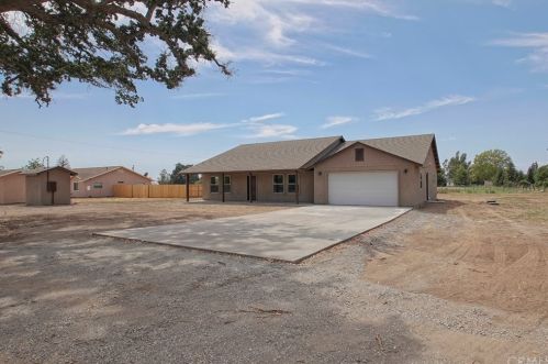 8435 Buena Vista Ave, Los Molinos CA  96055-9556 exterior