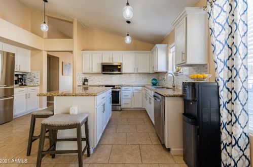 4205 Creosote Dr, Cave Creek AZ  85331-3813 exterior