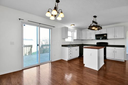 135 Spring Flower Way, Pataskala OH 43062-6997 exterior