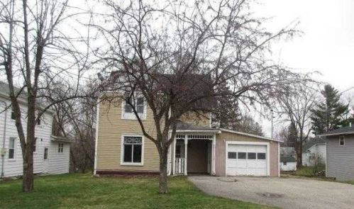 218 Grant St, Ellsworth, WI 54011-5093