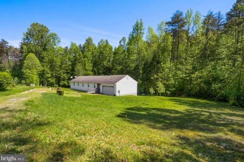 14909 Dovey Rd, Spotsylvania, VA 22551-5880