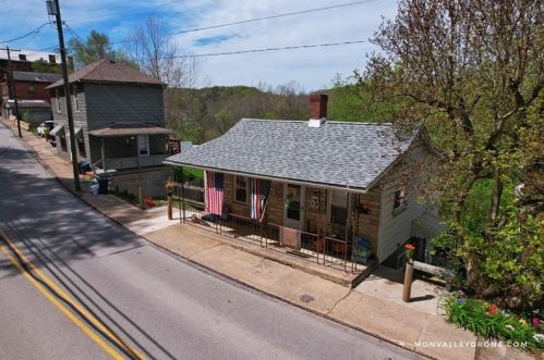 127 Main St, Bentleyville, PA 15314-1528