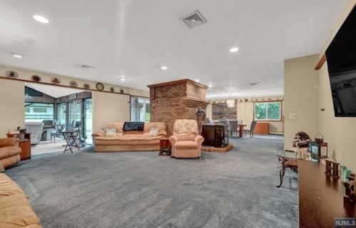 234 Morsetown Rd, West Milford Lakes NJ  07480-3104 exterior