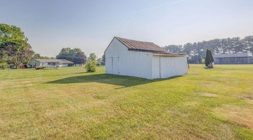 11860 Green Valley Rd, Mount Vernon OH  43050-9624 exterior