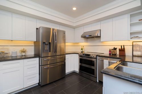 4281 Caminito Pintoresco, San Diego CA 92108-4228 exterior