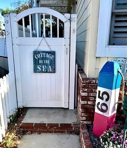 137 Liberty, Newport Beach CA  92660-6143 exterior