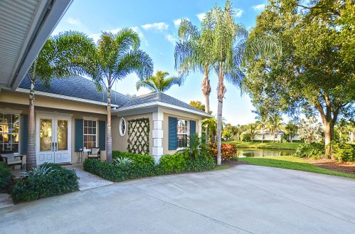 675 23rd Ave, Vero Beach, FL 32962-1390