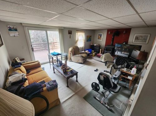 81 Flagg Ln, North Kingstown RI  02852-6707 exterior