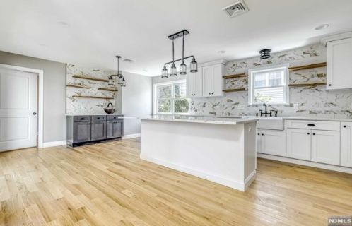 441 Northern Pkwy, Ridgewood NJ  07450-1720 exterior