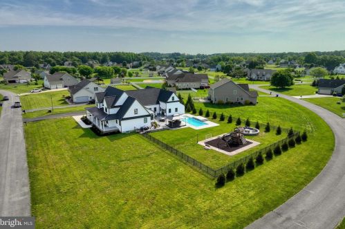 30040 Clam Shell Ln, Milton, DE 19968-3793