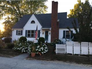 20 Coaker Ave, Manchester NH  03106-1115 exterior