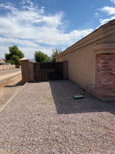 10505 Magnolia St, Tolleson AZ  85353-5623 exterior