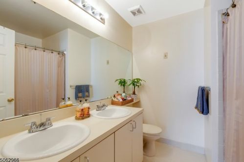 30 Marrow St, Newark NJ  07103-3151 exterior