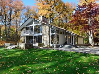 26 Woods Rd, Palisades, NY 10964-1610