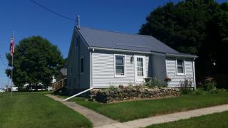 302 State St, Clermont, IA 52135-8666
