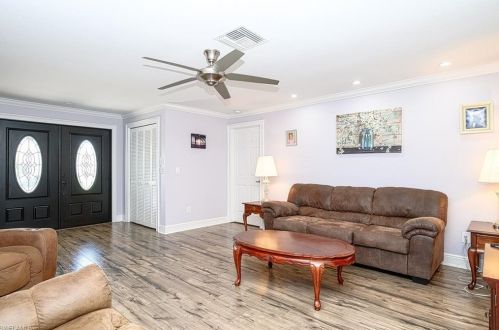 320 Hazelcrest St, Marco Island FL  34145-5230 exterior