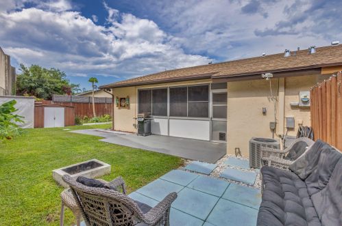 3964 Loni St, West Palm Beach, FL 33403-1016