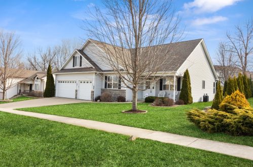 2044 Matthew Ave, Twin Lakes, WI 53181-8803