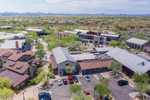 17805 93 Way, Scottsdale AZ  85260-2860 exterior