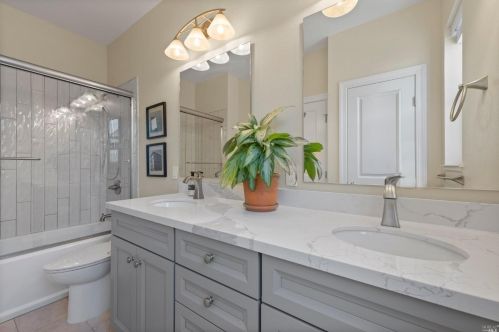 3516 Parker Hill Ct, Santa Rosa CA  95404-1512 exterior