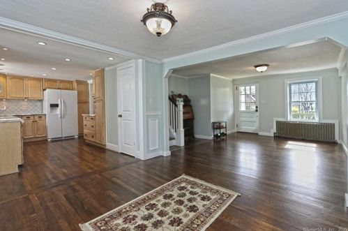 28 Church St, North Branford CT  06471-1417 exterior