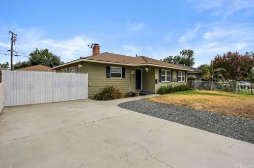 3938 Madison St, Riverside, CA 92504-2609