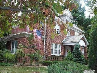 266 Rockaway Tpke, Cedarhurst, NY 11516-1429