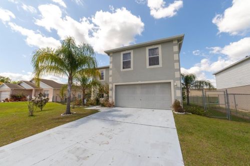 905 Gloucester Ct, Kissimmee, FL 34758-2609