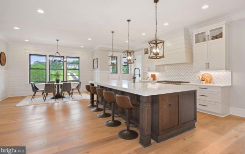 16067 Waterford Crk Cir, Hamilton VA  20158-3342 exterior