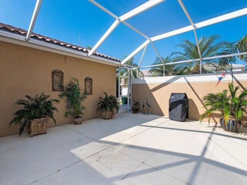 8061 Chianti Ln, Naples, FL 34114-2611